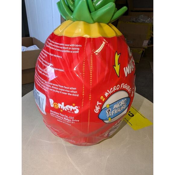 RYAN'S WORLD Island Adventures - Mystery Pineapple Egg - Picture 2 of 2